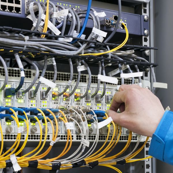 北九州で電気工事に転職をお考えの方におすすめの仕事です